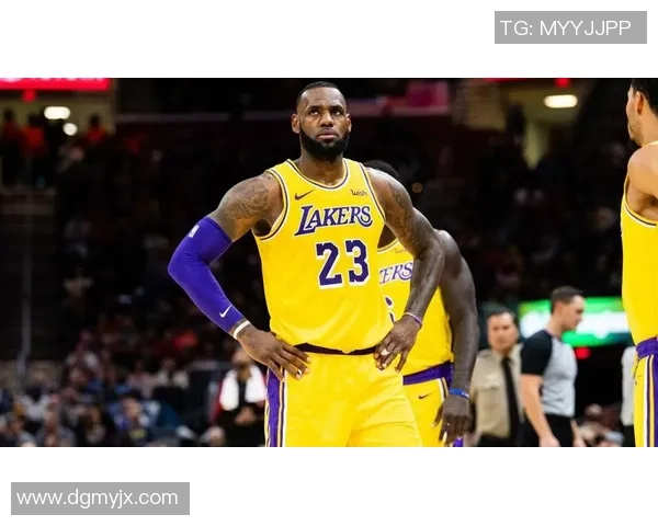 11月16日国王对湖人精彩对决在线直播全程回放与赛后分析 11月16日国王对湖人精彩对决在线直播全程回放与赛后分析